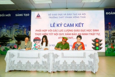 TRƯỜNG THPT PHẠM HỒNG THÁI TỔ CHỨC TUYÊN TRUYỀN CHO CB GIÁO VIÊN, NHÂN VIÊN VÀ HỌC SINH KIẾN THỨC VÀ KỸ NĂNG THAM GIA GIAO THÔNG AN TOÀN