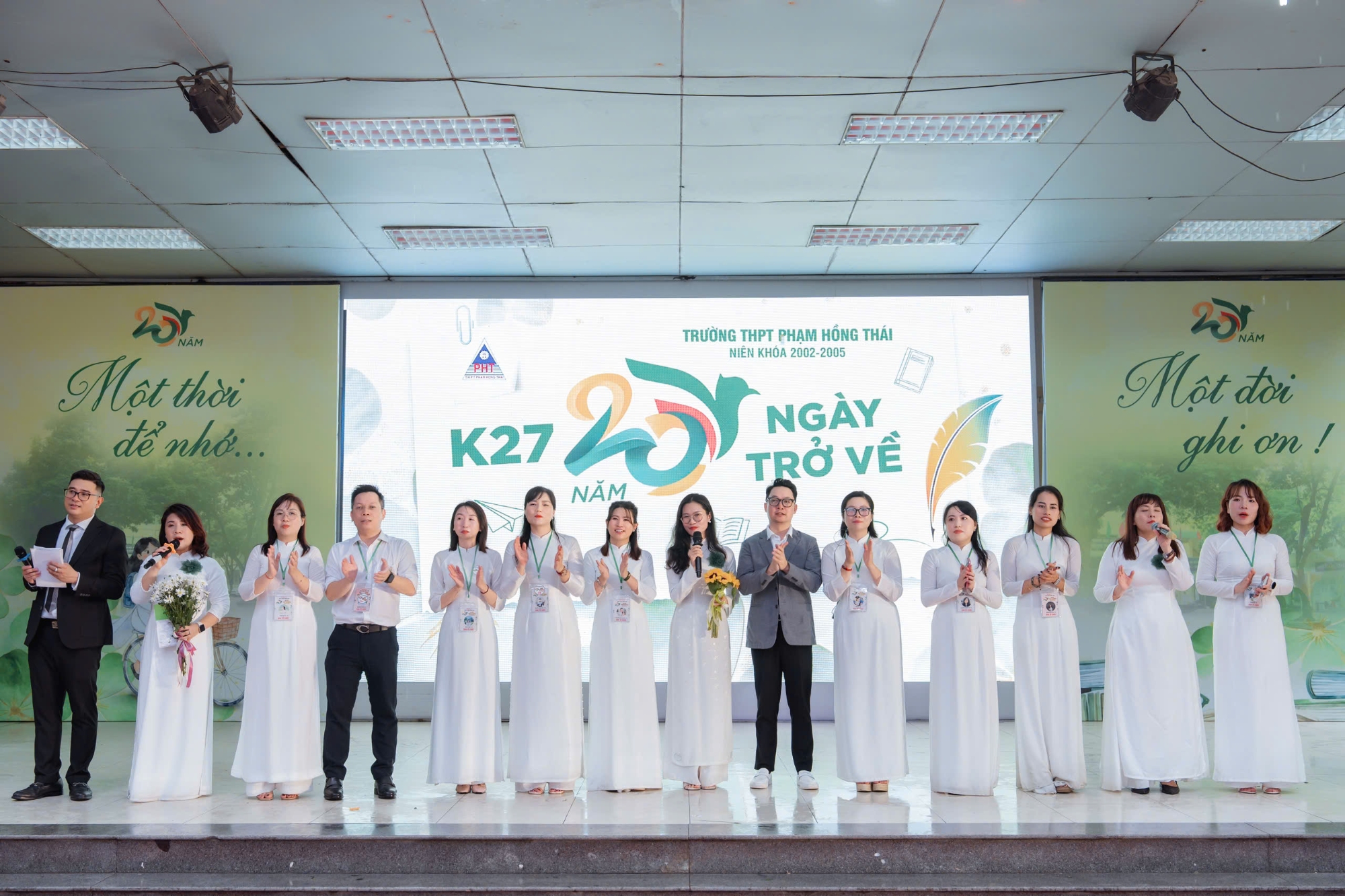 z7213717194100 2d2c9c3ec504329899401a73dc4d3b4b